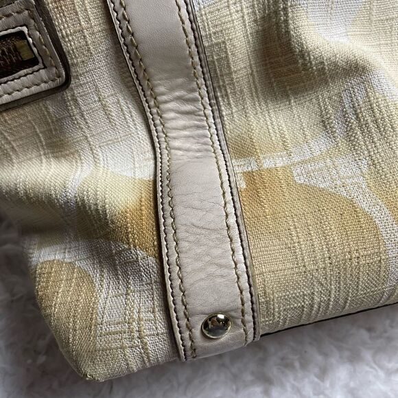 COACH LEGACY SIGNATURE CREAM &Beige Canvas Tote #7551 leather trims & Straps. - Picture 16 of 16